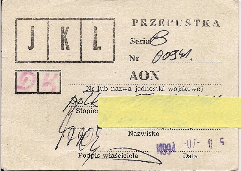 Przepustka dla ofic. LWP na teren AON z 1994r