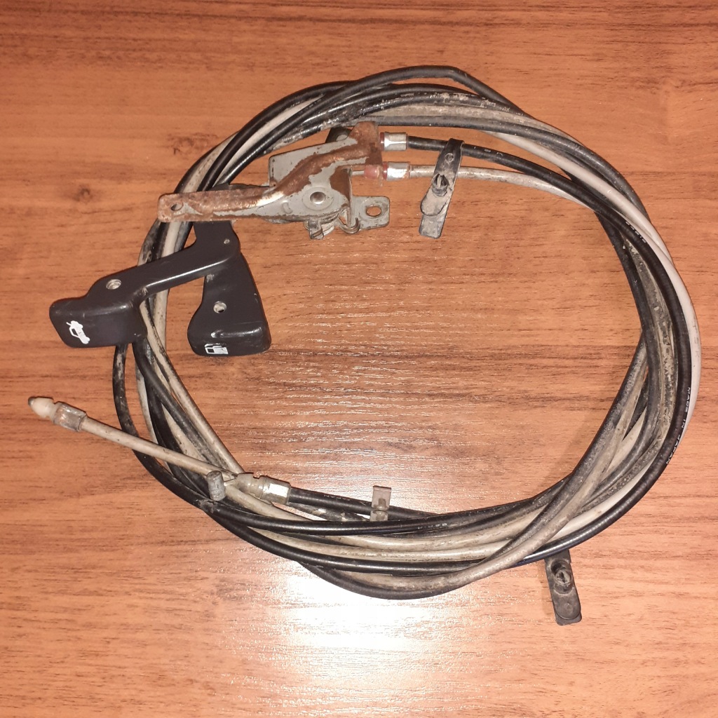 Linki otwierania bagażnika / wlewu paliwa Mitsubishi Eclipse 1G 1990-1994r