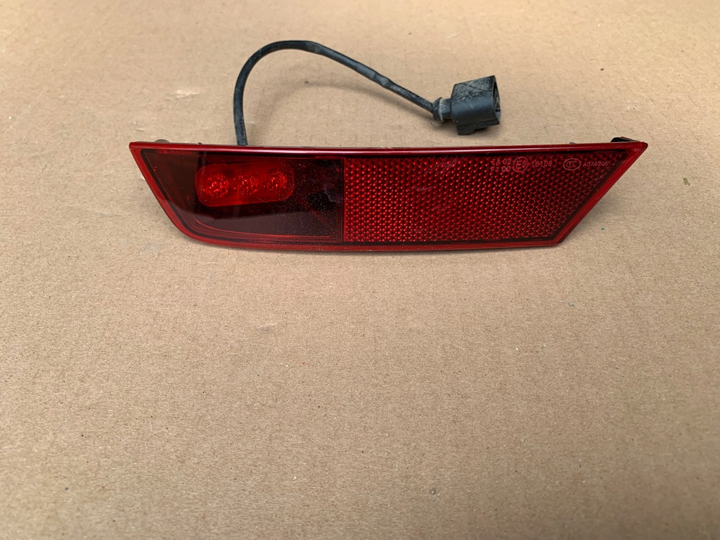 LAMPA PRZECIWMGIELNA LEWA VW UP CITIGO 1S0945701