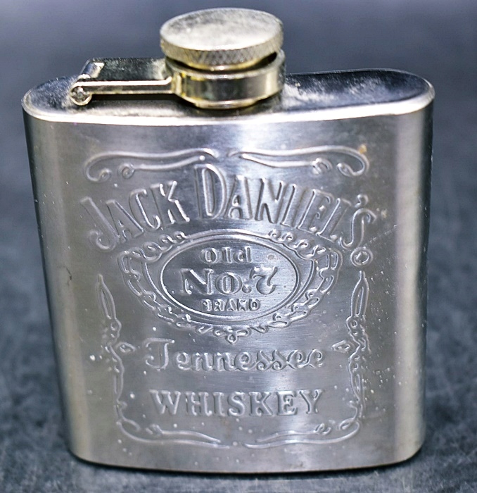 5110-6 JACK DANIEL'S... k#o PIERSIOWKA Z GRAWEREM