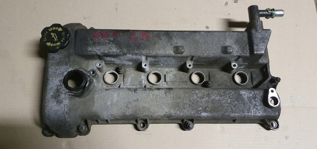 Mazda CX7 2.3i - Pokrywa zaworów