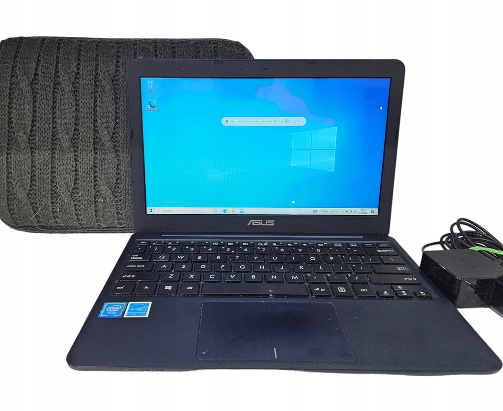 LAPTOP ASUS E200H 11,6 " Intel Atom 4 GB / 32 GB