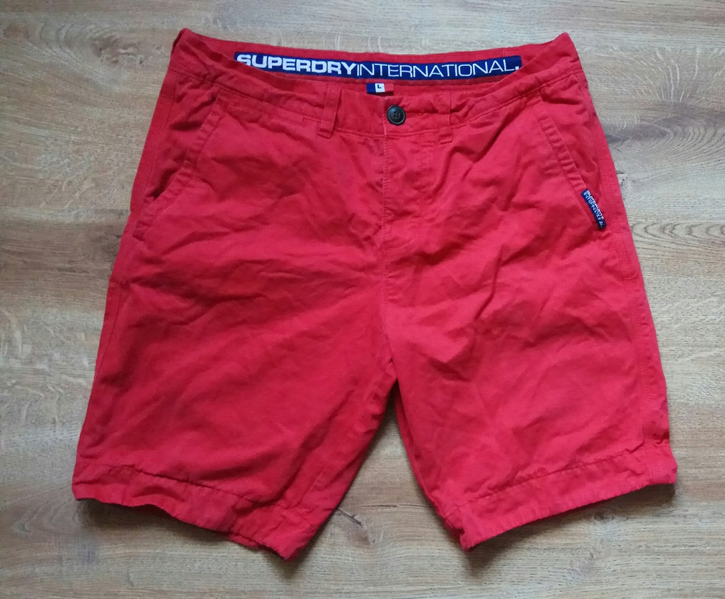 SUPERDRY CZERWONE KRÓTKIE SPODENKI L