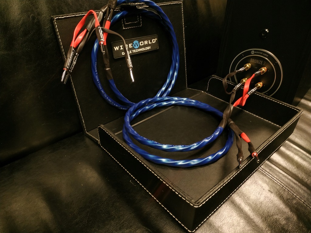 WireWorld Oasis 8 kable głośnikowe 2x1,5m zworki