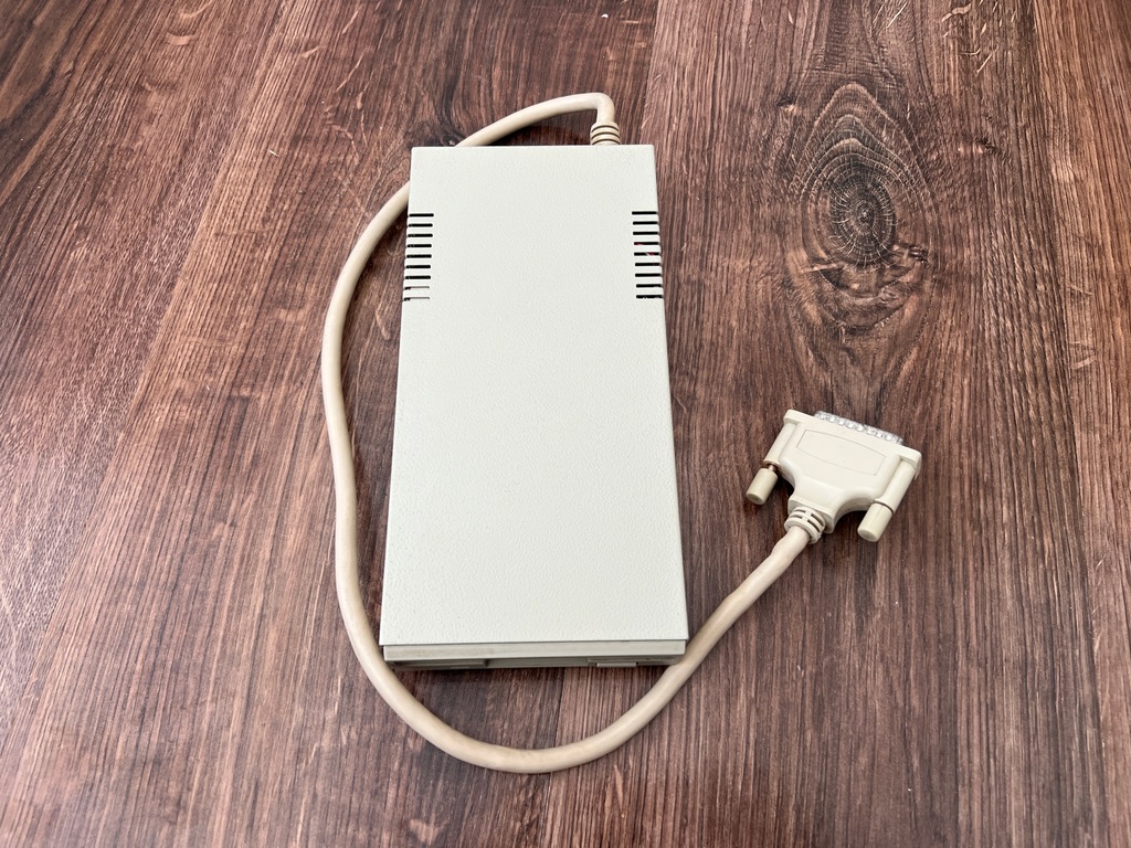 STACJA DYSKÓW - 3,5" zewnętrzna do AMIGA