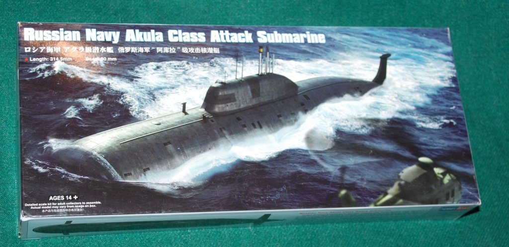 Russian AKULA class attack submarine HOBBY BOSS