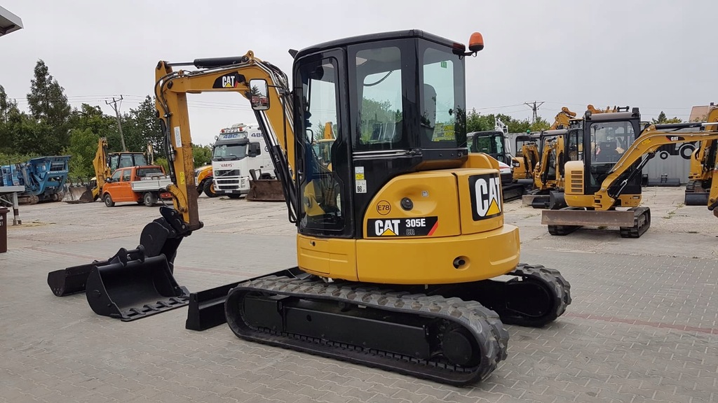 MINIKOPARKA CAT CATERPILLAR 305 E CR 304 2012R JCB