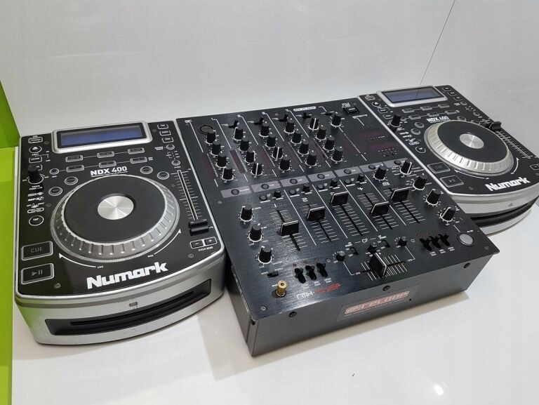 KONSOLA DJ RELOOP + CD PLAYER NUMARK NDX400 X2