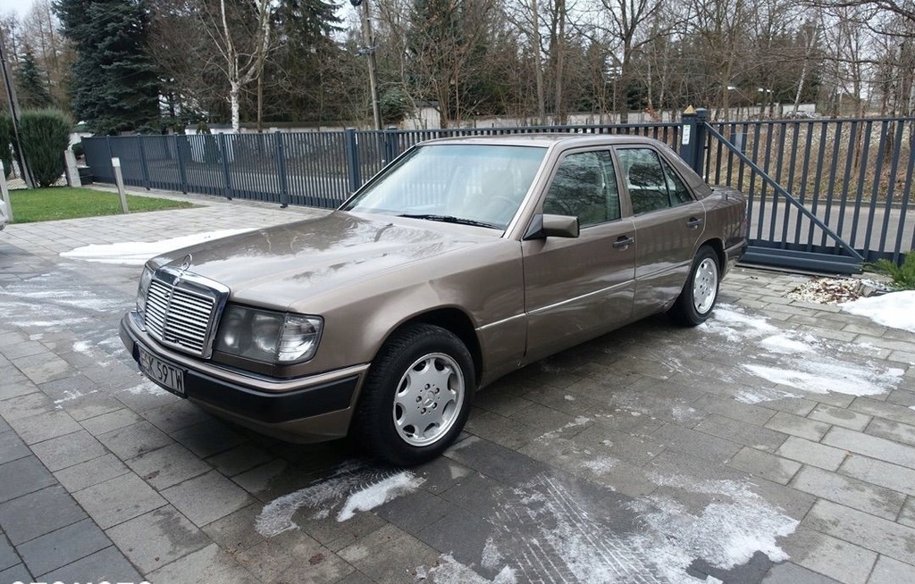 Mercedes-Benz W124 (1984-1993)