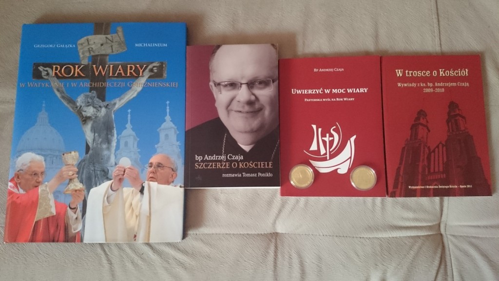 Książki bp Andrzej Czaja i album ROK WIARY,MONETY!