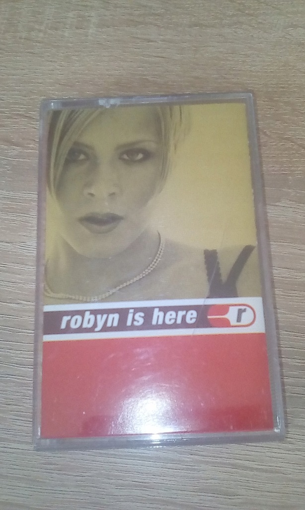 KASETA MAGNETOFONOWA - ROBYN IS HERE