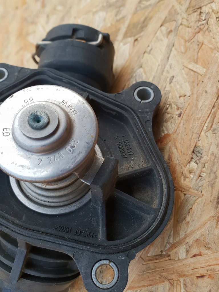 BMW 5 E60 OBUDOWA TERMOSTATU 2248038 7732028587