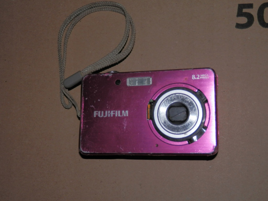 Fujifilm Finepix J12 aparat fotograficzny cyfrowy uszkodzony