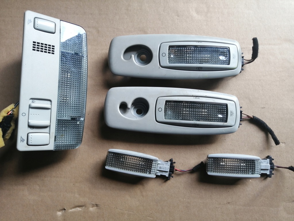 Lampki oświetlenia kabiny VW Passat B5 FL komplet - 12384734348 ...