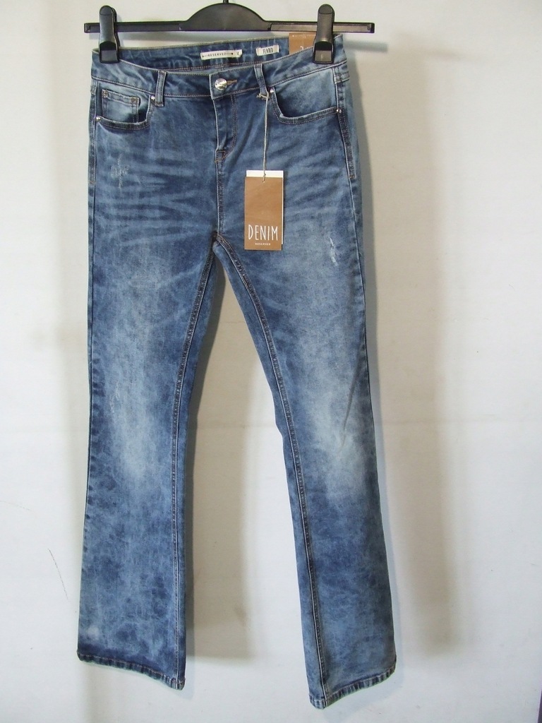 RESERVED Spodnie jeans dzwony Roz. 38 gumowane