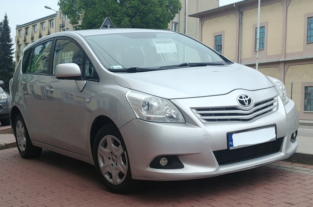 TOYOTA VERSO 7osobowy tempomat 2.0 D4D 8887916139
