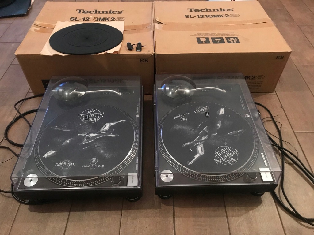 Gramofony TECHNICS SL-1210MK2 + mikser SH-DJ1200