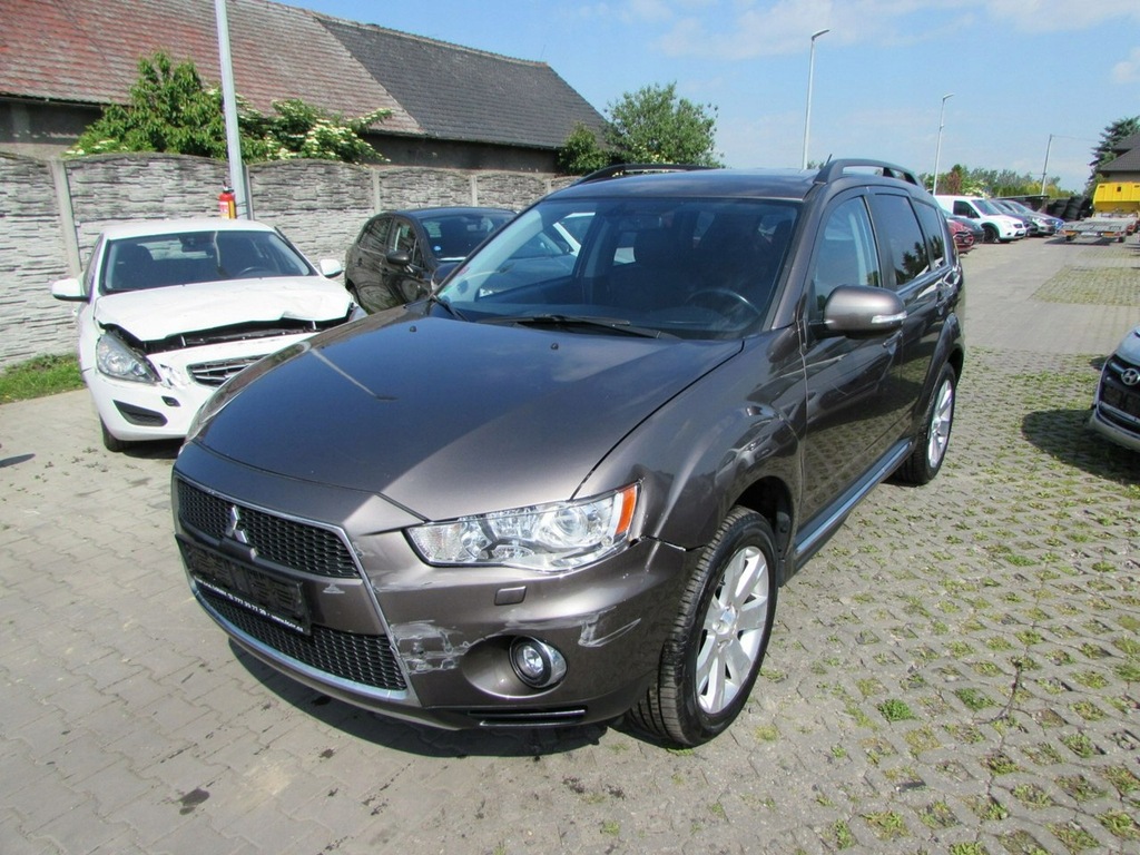 Mitsubishi Outlander Intense 4x4 Aut. Klimatyzacja