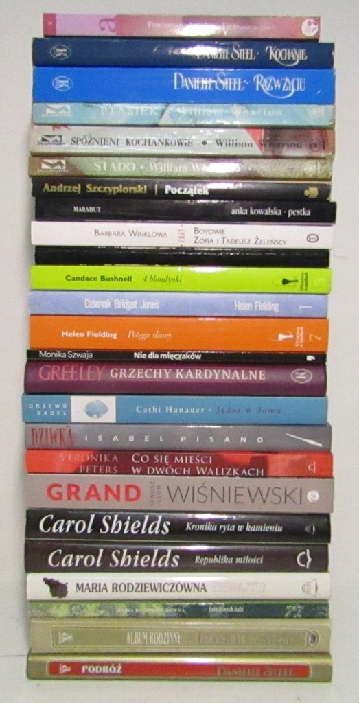 ZESTAW 25 KSIĄŻEK LITERATURA KOBIECA PO POLSKU