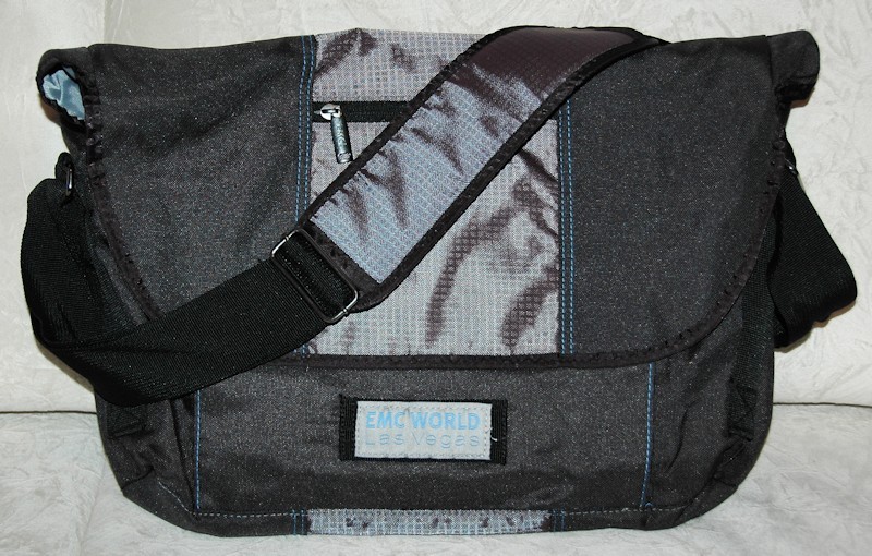 Solidna torba na laptopa od EMC + gratisy