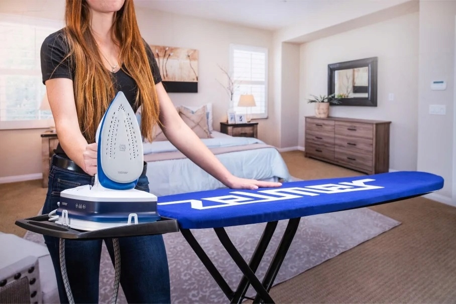 Купить Гладильная доска Zelmer ZIB0002 DELUXE: отзывы, фото и ...