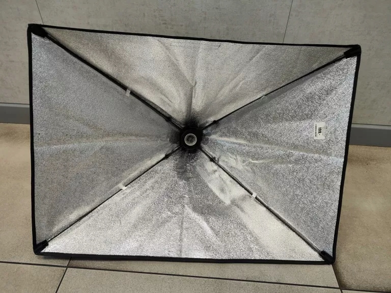 LAMPA STUDYJNA BEZCIENIOWA