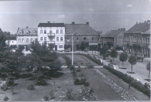 WIERUSZÓW --- RYNEK --- SKWER --- 60-TE