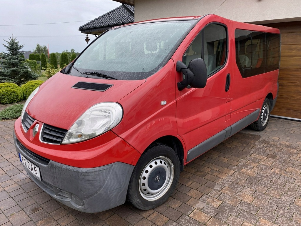 Renault Trafic 09r. 2.0 dci 9 osobowy z Niemiec