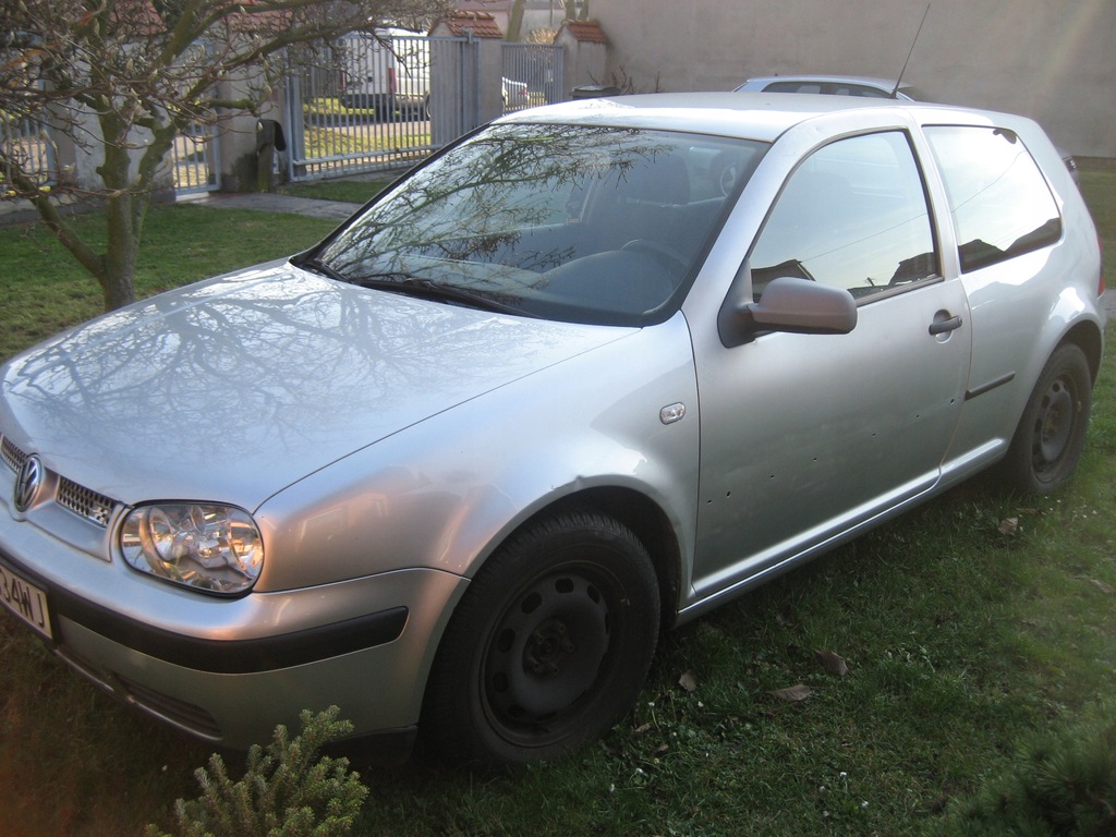 Golf IV 2001 1.4 benzyna