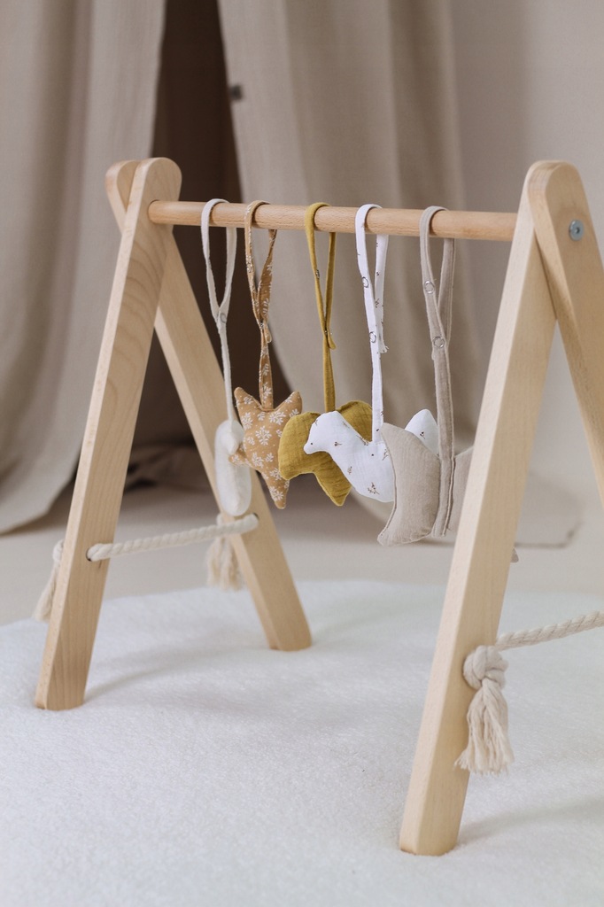 Drewniany stojaczek edukacyjny Baby Gym (bez zawieszek) WIKLINOPOL + EBOOK