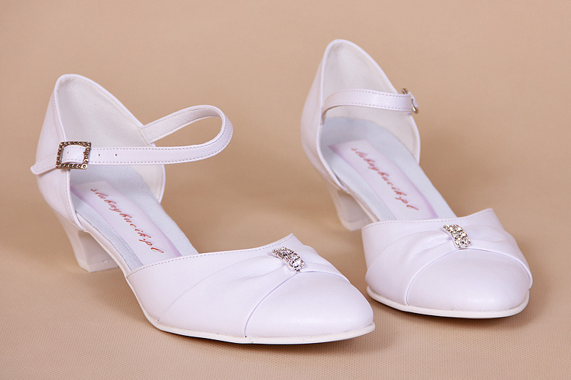 Buty ślubne białe na niskim obcasie 3,5 KRAKÓW 38 - 7141554240