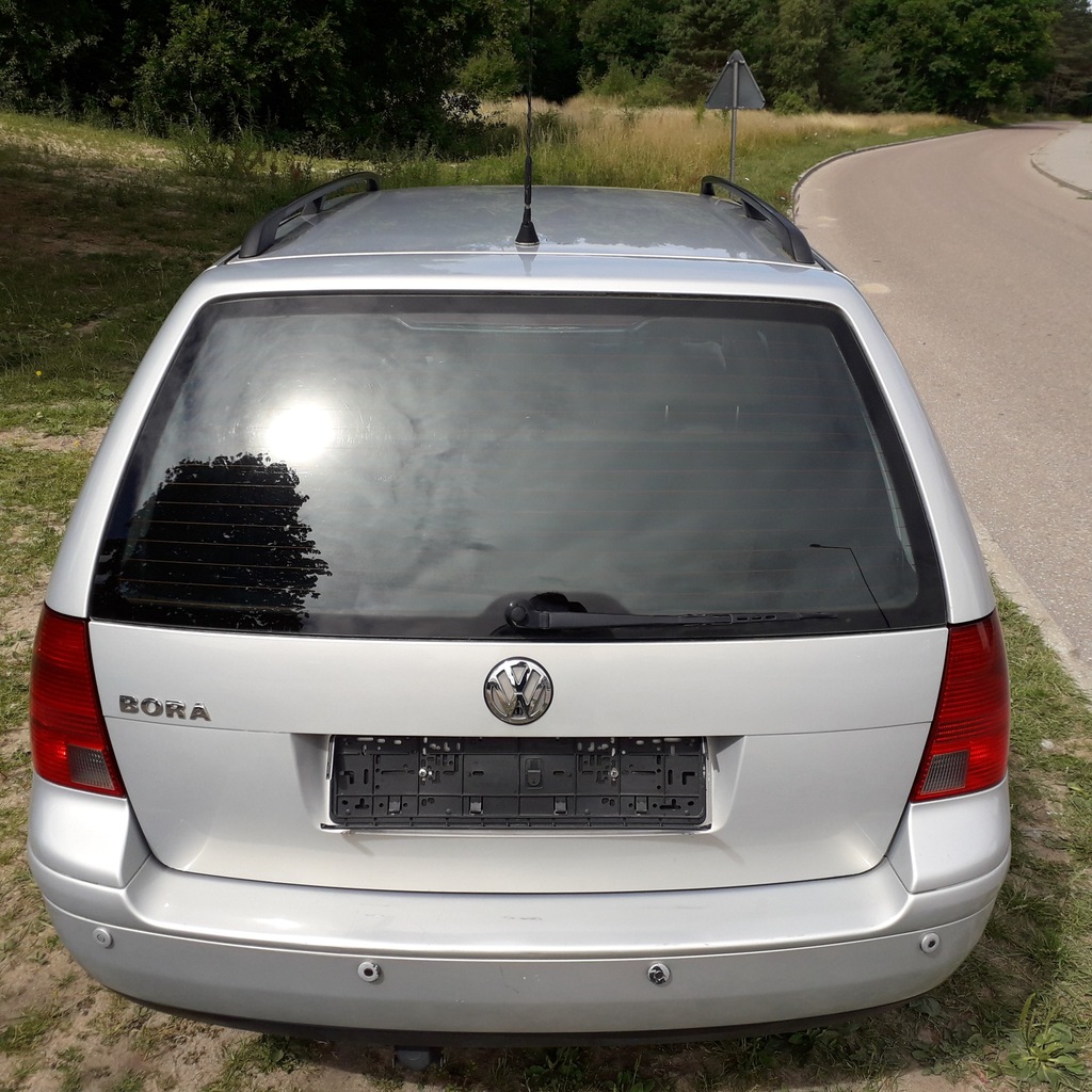 ZDERZAK TYŁ VW BORA GOLF 4 COMBI LB7Z PARKTRONIK