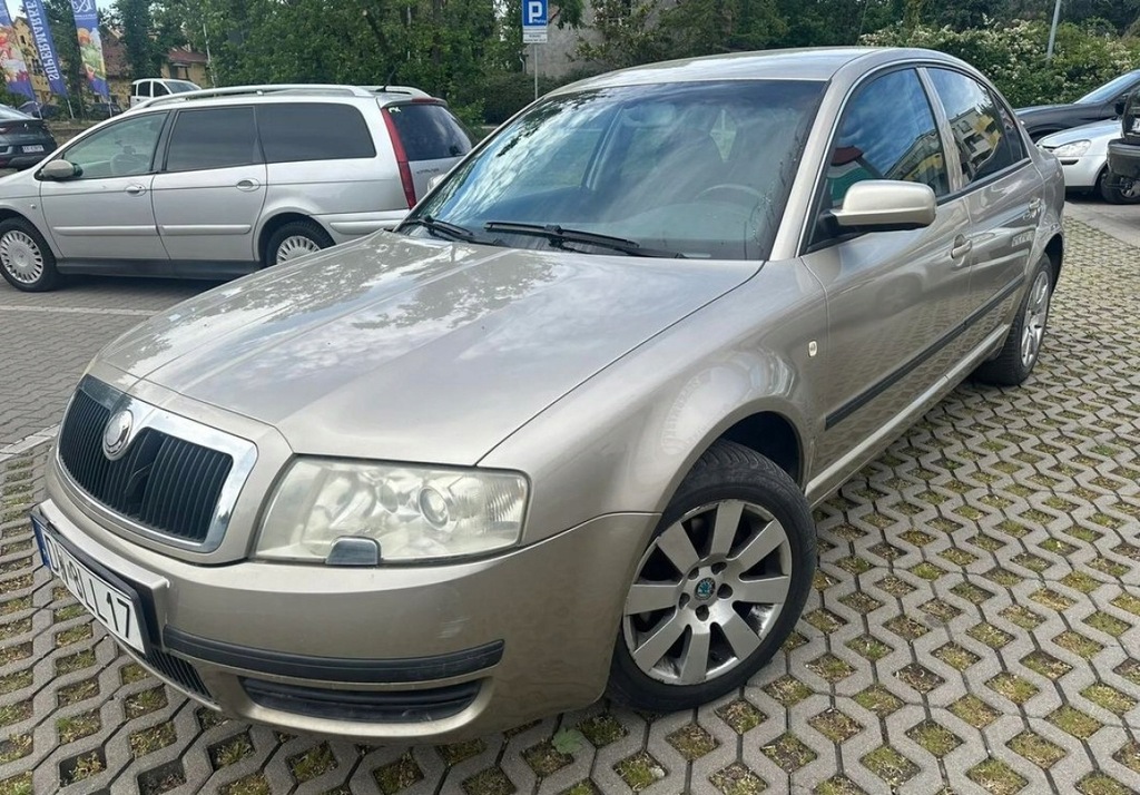 Skoda Superb 2.0 Benzyna 2003 r