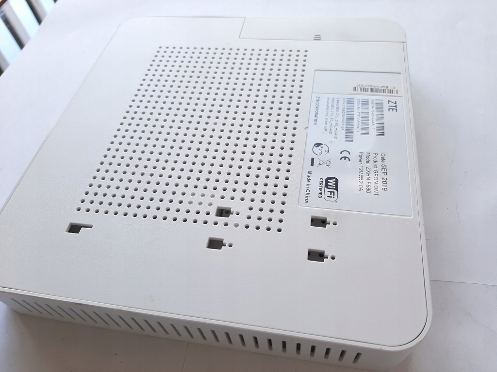 ROUTER ZTE GPON ONT ZXHN F680 MODEM BIAŁY GWR 9550645732 oficjalne