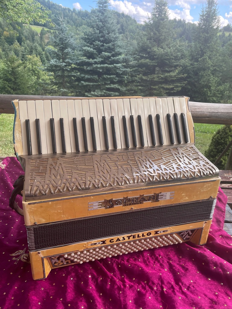 AKORDEON SOPRANI CASTELLO I 120 BASÓW 3 CHÓROWY
