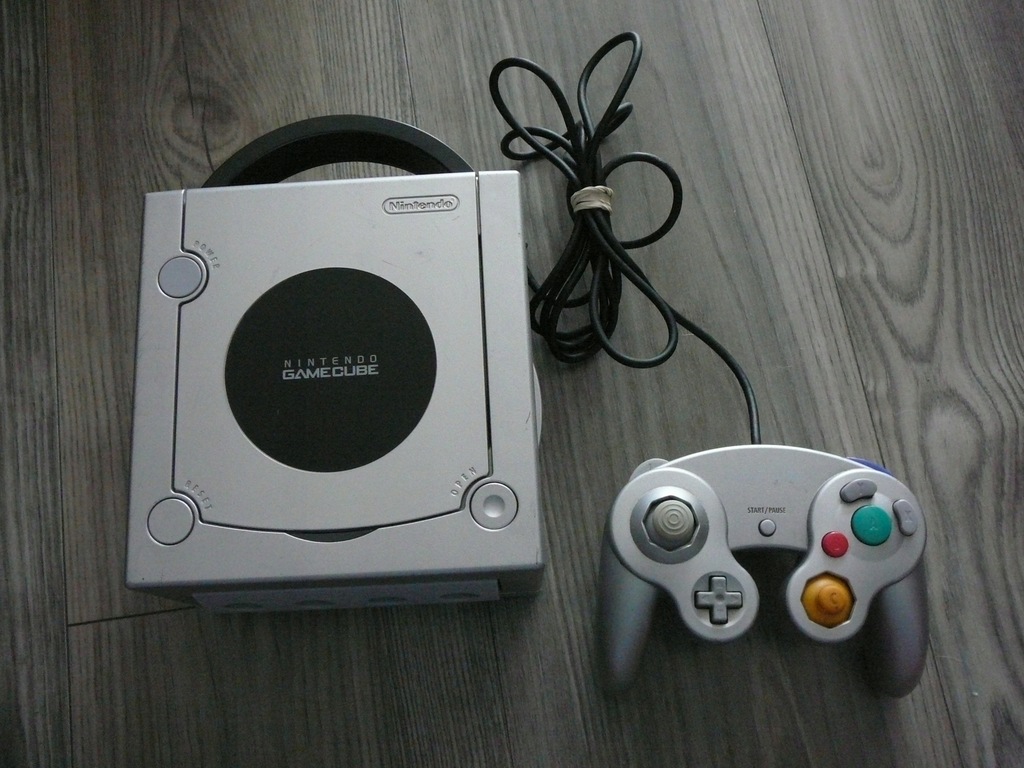 Konsola Nintendo GameCube + Pad