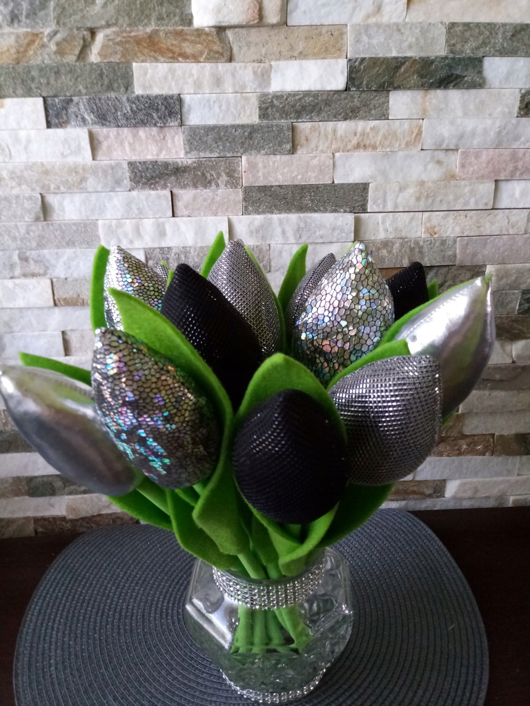Tulipany szyte BUKIET 14szt czarny srebro