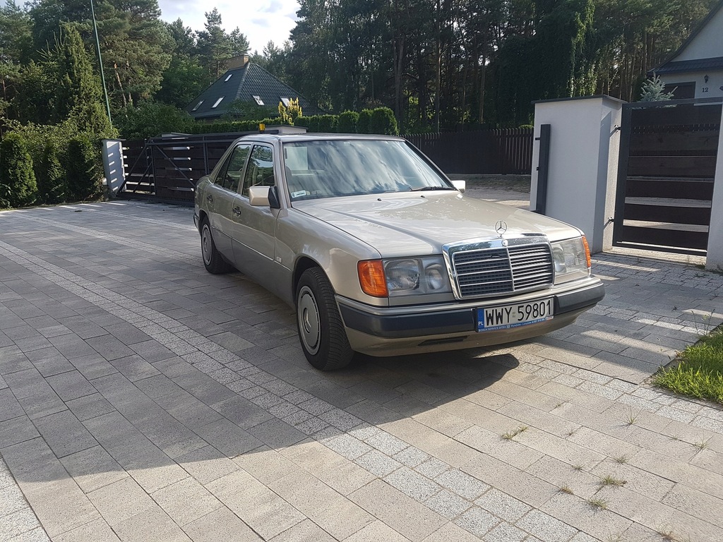 Mercedes W124 automat szyberdach sedan 300E złoty