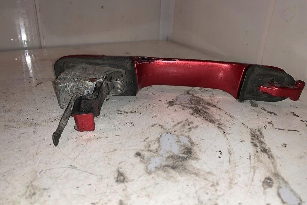 Klamka lewych przednich drzwi VOLVO V70 I (LV) 6030 1998