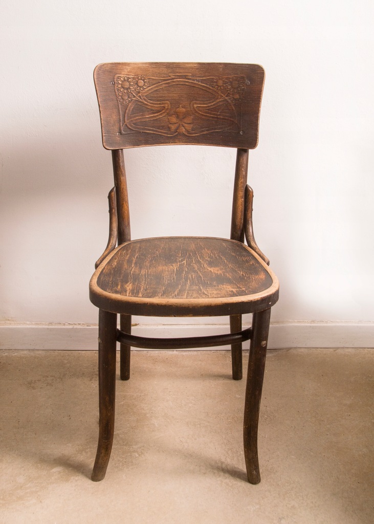 Krzesło Thonet zdobione, sygnowane XIX wiek