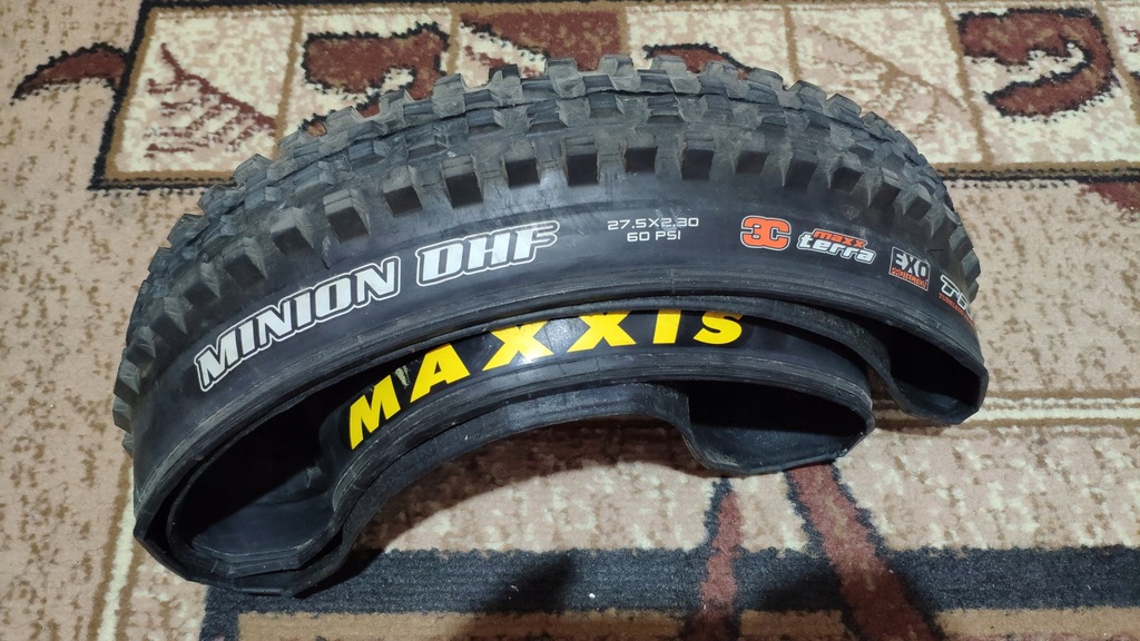 maxxis dhf 27.5 2.3
