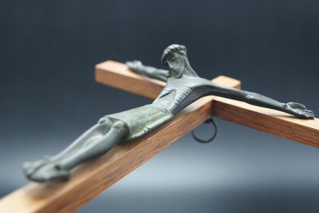 Lambert Rucki Jean Jezus na krzyżu rzeżba brąz