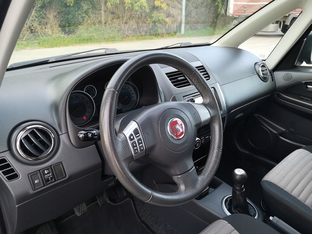 Купить FIAT SEDICI 2014 БЕНЗИНОВЫЙ 4x4 NAVI KLIMATRONIC ALU: отзывы, фото, характеристики в интерне-магазине Aredi.ru