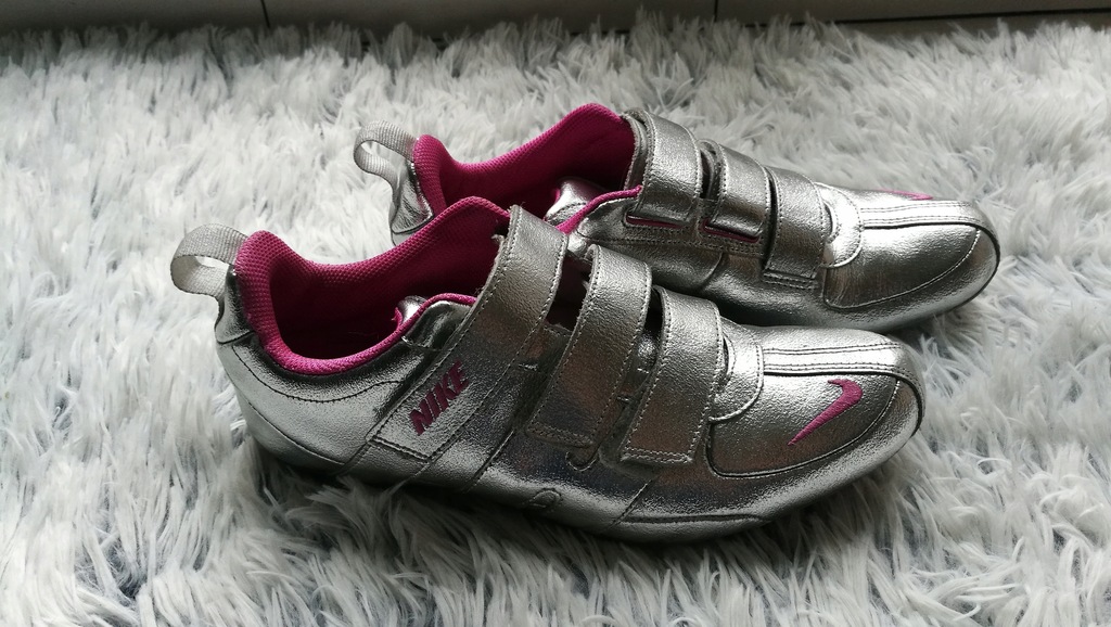 Nike srebrne vintage,retro ,buty roz.37,5. 23,5 cm