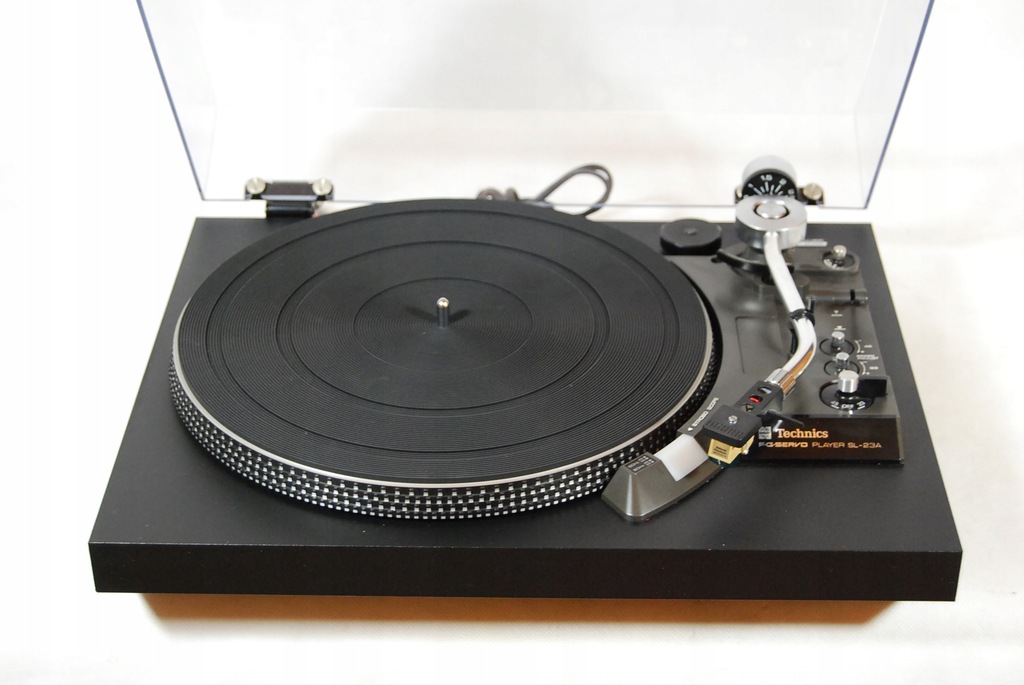TECHNICS SL-23A GRAMOFON