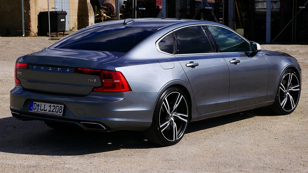 Volvo S90 T4 RDesign 18000 km Ogrz.Szyba+4x Fotel