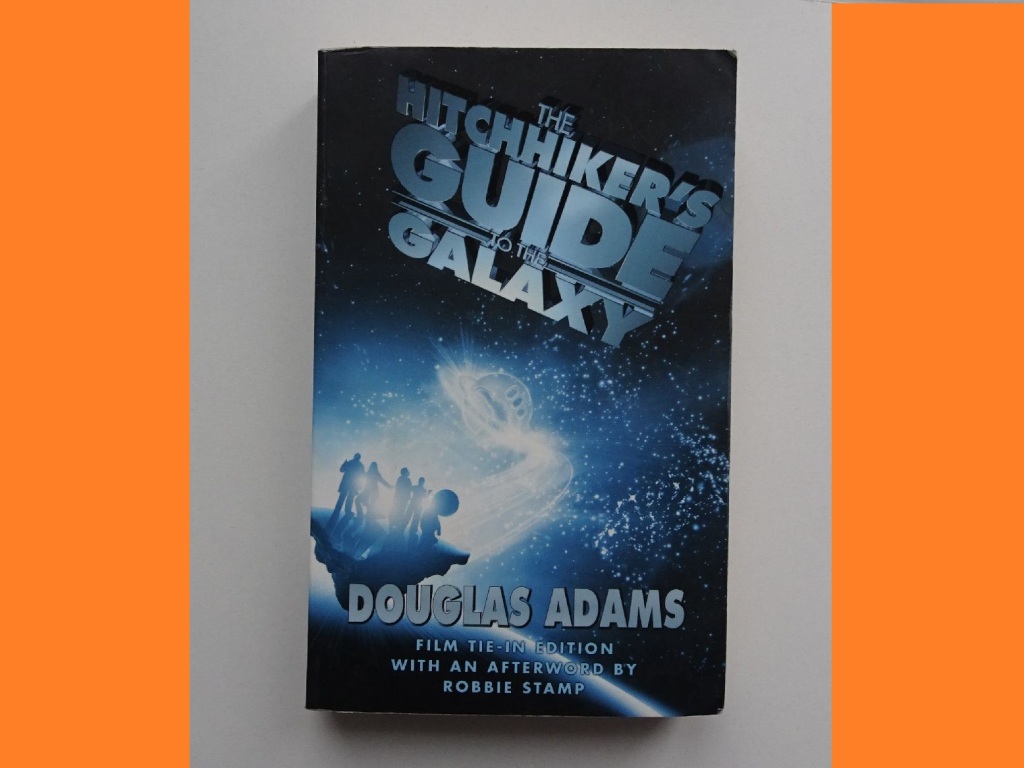 Autostopem przez galaktykę PO ANG - Douglas Adams