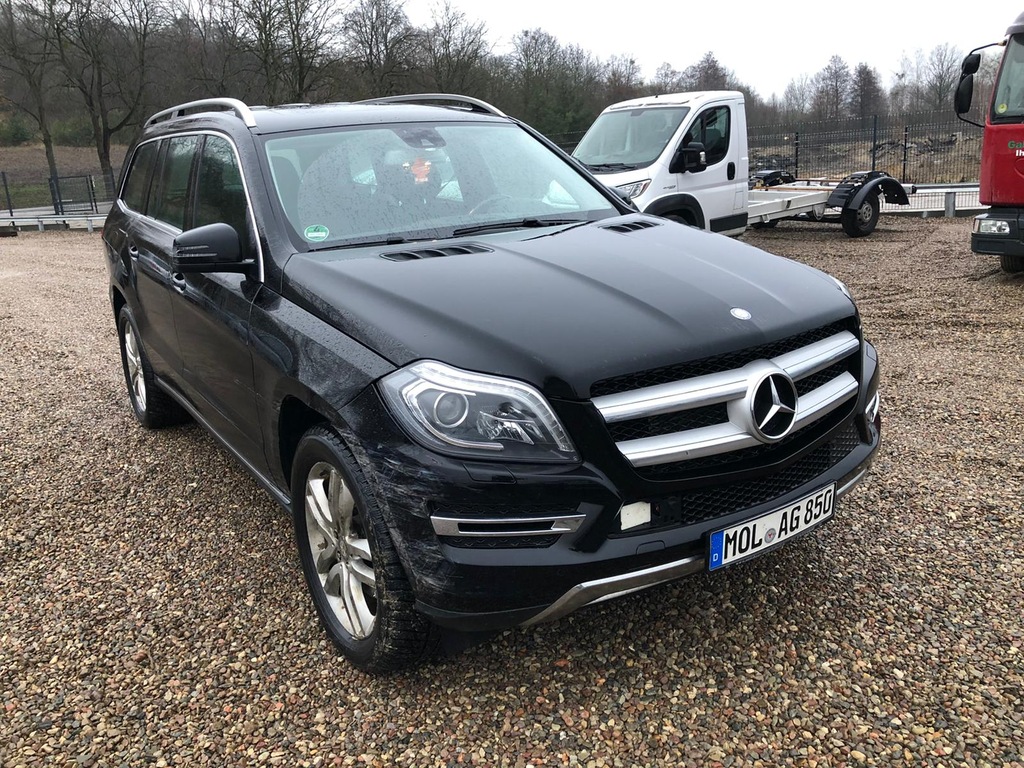 MERCEDES GL W166 350D 2013 - 9048251060 - oficjalne archiwum Allegro