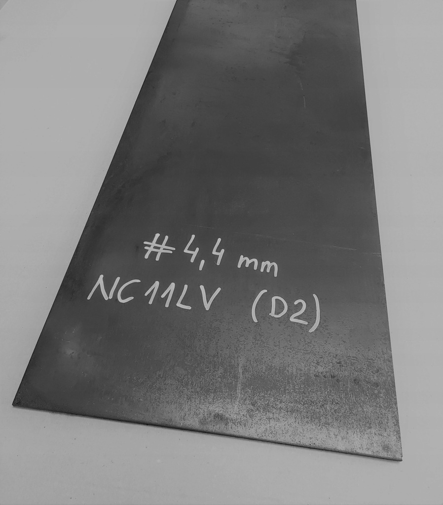 Stal NC11LV / D2 /1.2379, formatka #4,4x50x250 mm