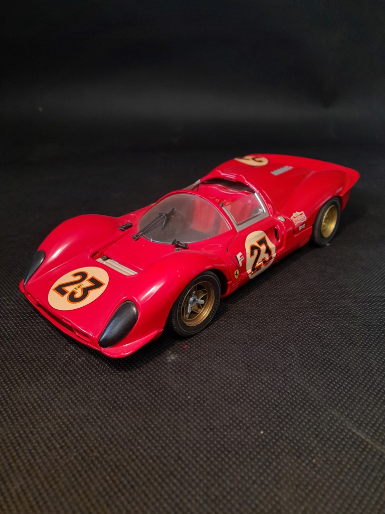 Duży samochód Jouef Evolution Ferrari 330 P4 1:18